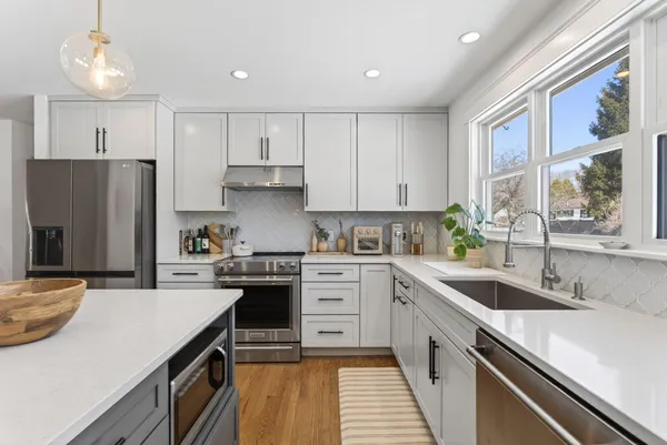 $740,000 | 7 Lawn Avenue, Cumberland, ME 04021