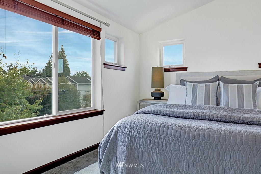1300 North 88th Street Seattle, WA 98103 - Photo 17 of 25 Gallery Image 17