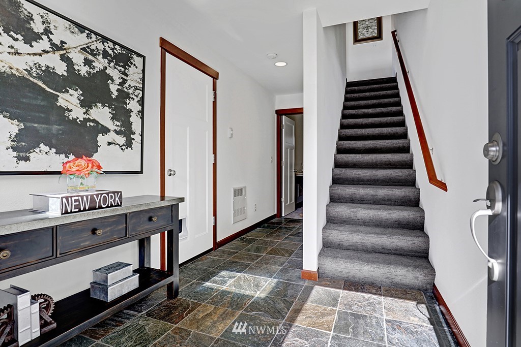 1300 North 88th Street Seattle, WA 98103 - Photo 3 of 25 Gallery Image 3