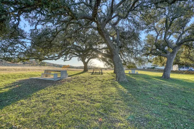 $569,000 | 136-137 Falling Oak Drive, Unit 136, Blanco, TX 78606