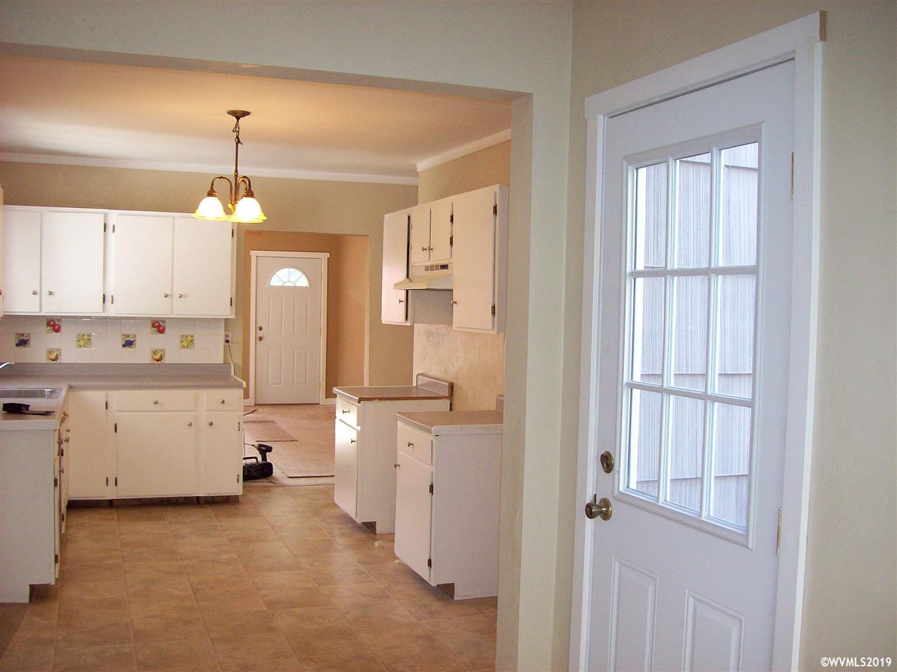 585 Shipping Street Northeast Salem, OR 97301 - Photo 5 of 5