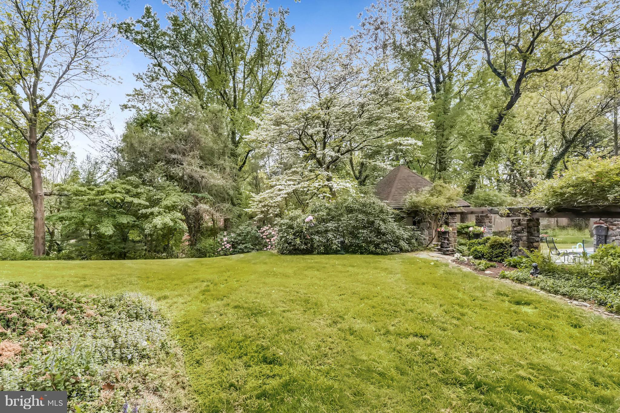 1020 St Georges Road Baltimore, MD 21210 - Photo 29 of 30 a view of an outdoor space and a yard