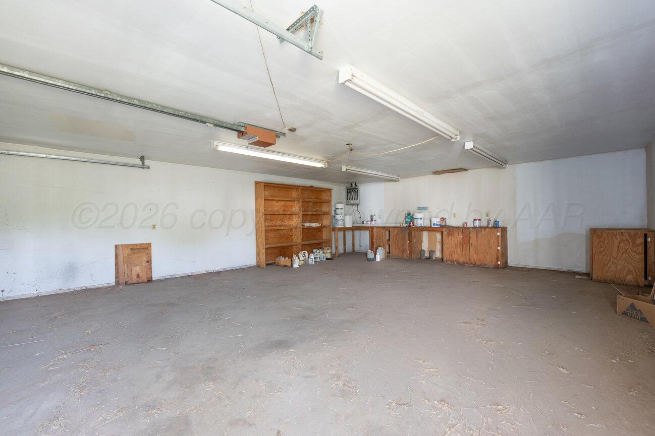 5013 South Bowie Street Amarillo, TX 79110 - Photo 19 of 43 Garage-2