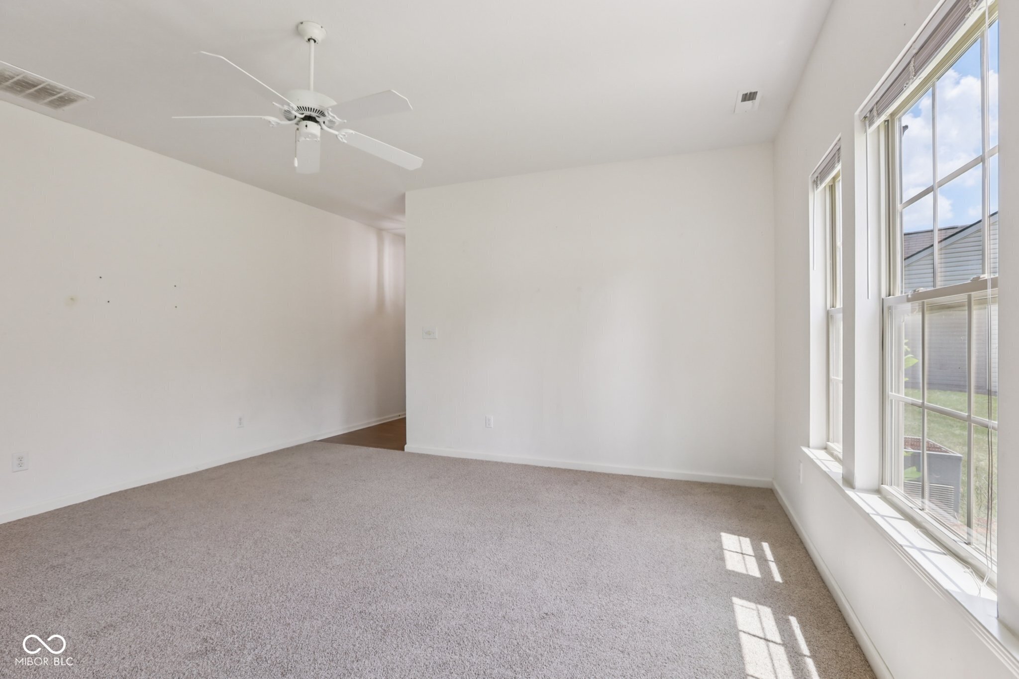 6017 Riva Ridge Drive Indianapolis, IN 46237 - Photo 8 of 33 Gallery Image 8