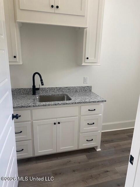 100 Grayson Way Madison, MS 39110 - Photo 21 of 25 sink in laundry