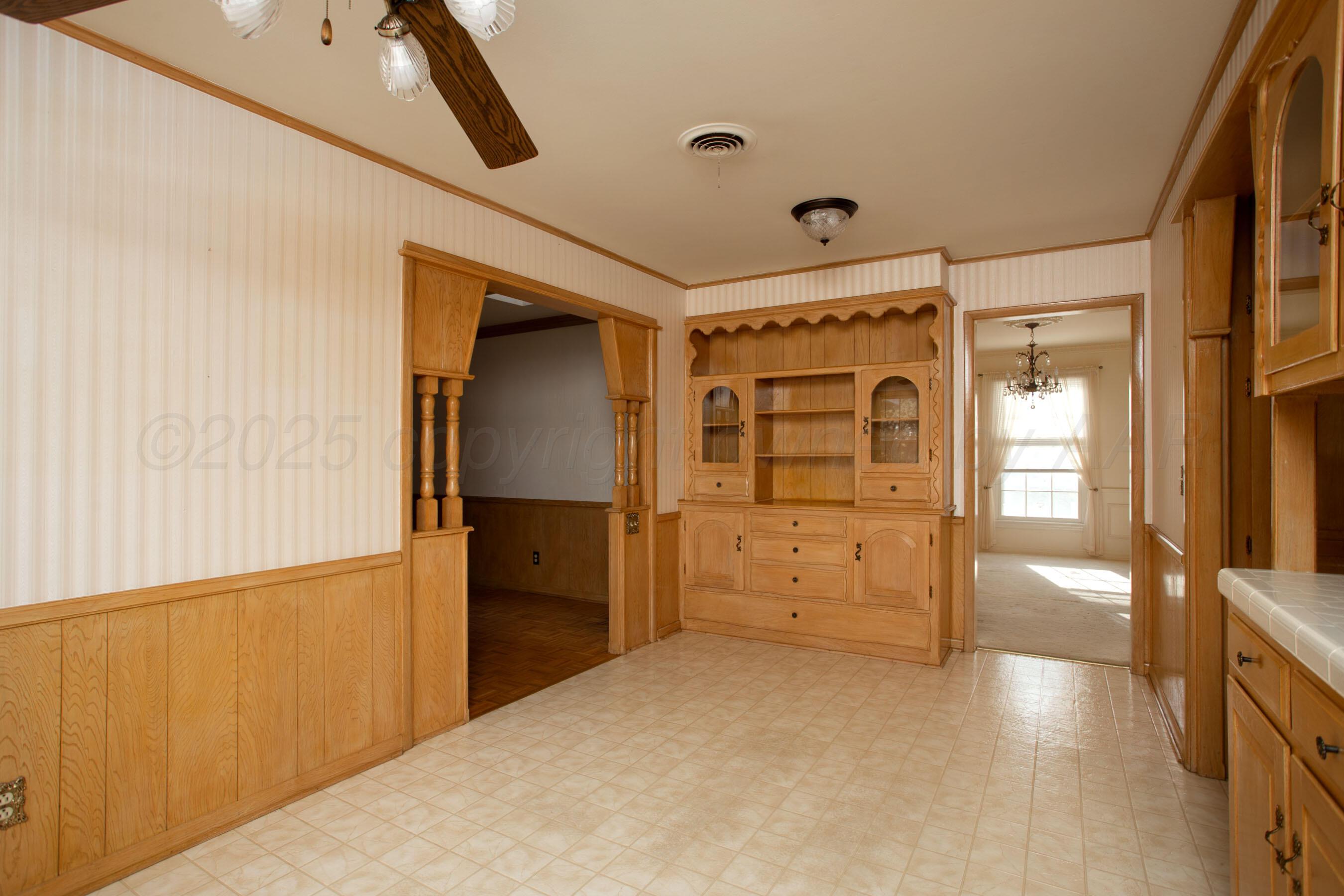 6404 Dreyfuss Road Amarillo, TX 79106 - Photo 23 of 33 Dining/Kitchen Area