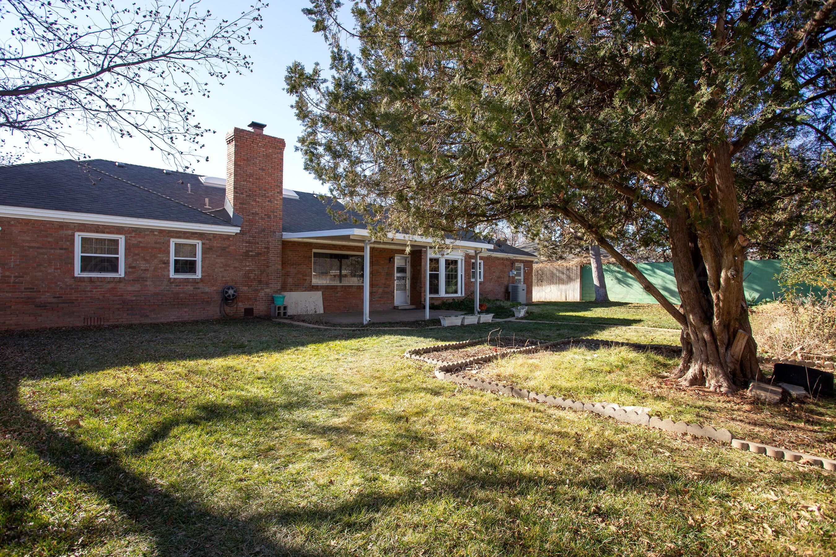 6404 Dreyfuss Road Amarillo, TX 79106 - Photo 31 of 33 Backyard