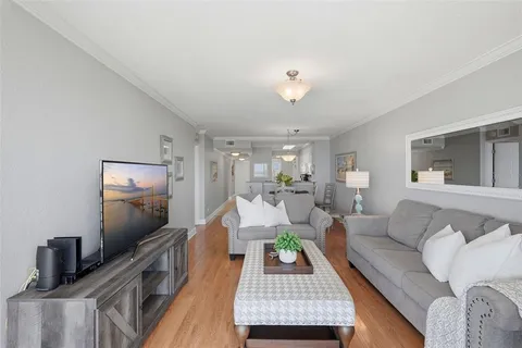 $575,000 | 5801 Bahia Del Mar Circle, Unit 410, St. Petersburg, FL 33715