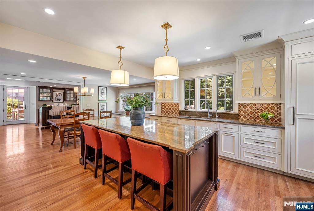 236 Mountain Avenue Ridgewood, NJ 07450 - Photo 13 of 50