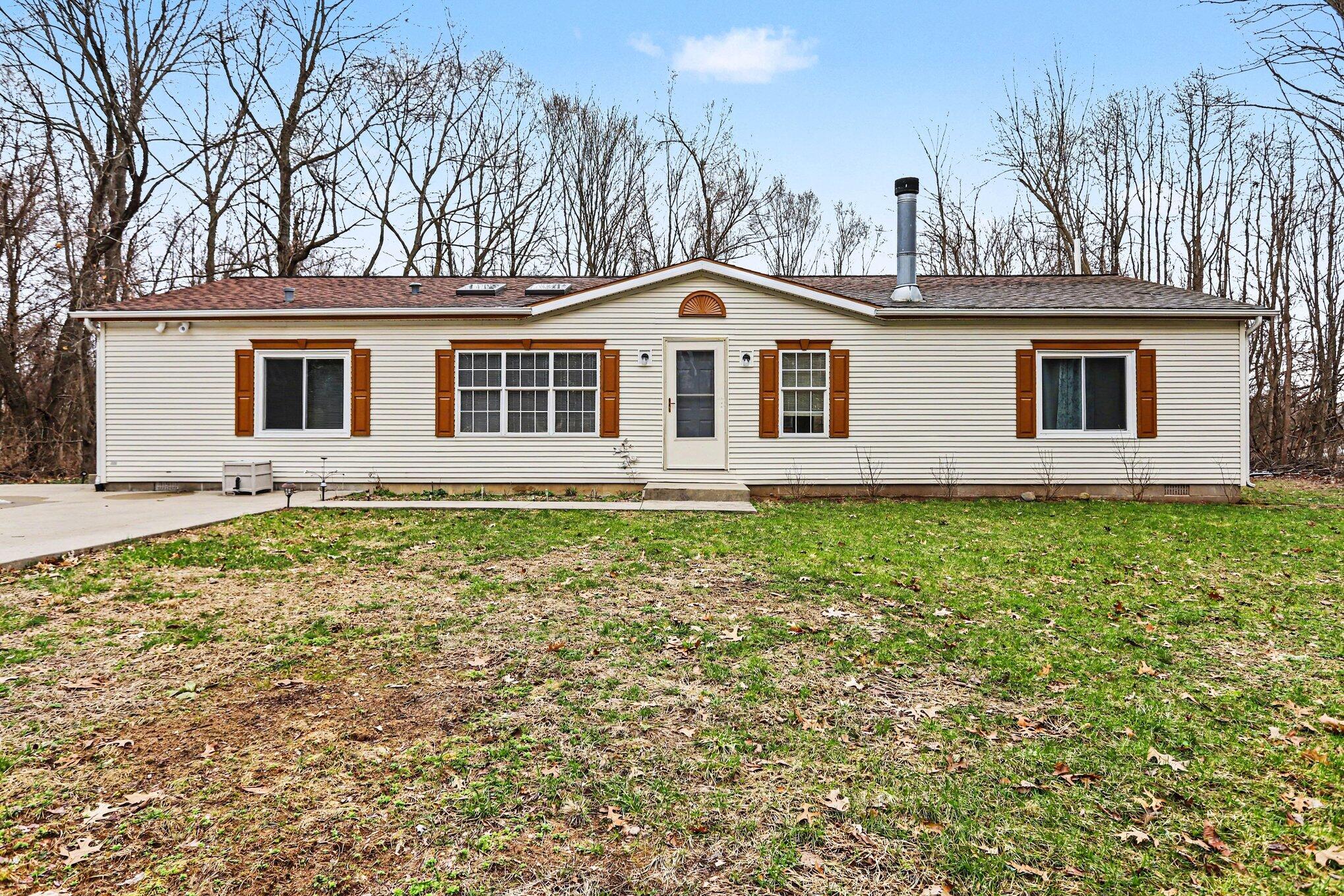 57823 Mitchell Road Three Rivers, MI 49093 - Photo 2 of 25 002_file_7051