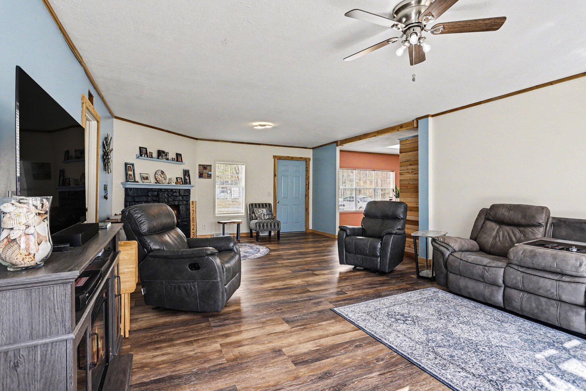 57823 Mitchell Road Three Rivers, MI 49093 - Photo 4 of 25 005_file_4849