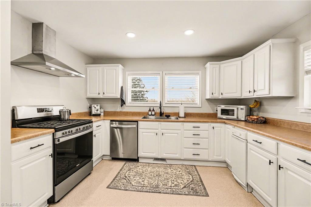 3216 Flat Swamp Road Denton, NC 27239 - Photo 13 of 50