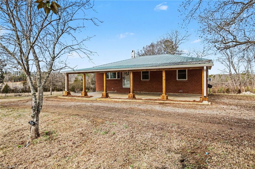 3216 Flat Swamp Road Denton, NC 27239 - Photo 3 of 50