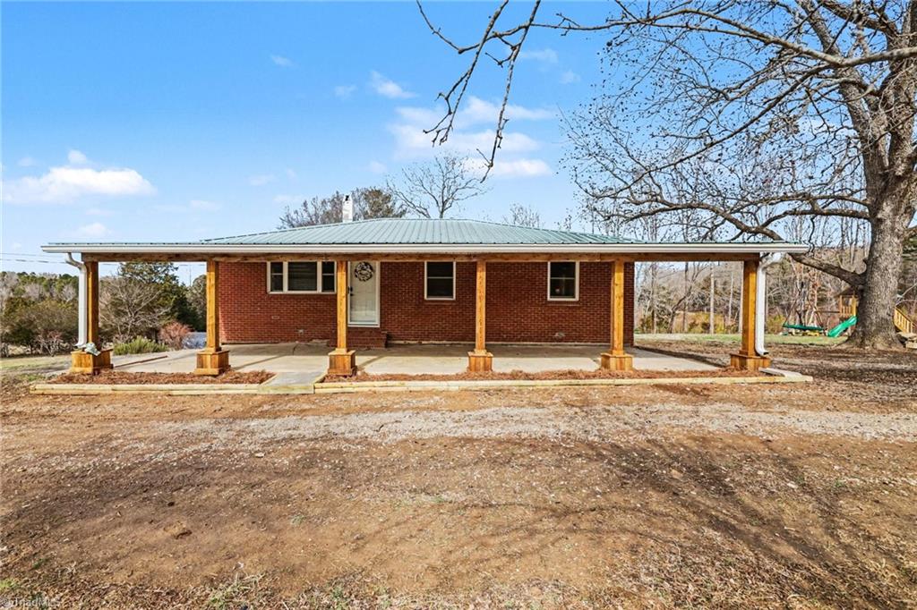 3216 Flat Swamp Road Denton, NC 27239 - Photo 4 of 50