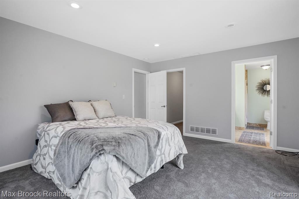 2905 West Hickory Grove Road Bloomfield Hills, MI 48302 - Photo 18 of 25