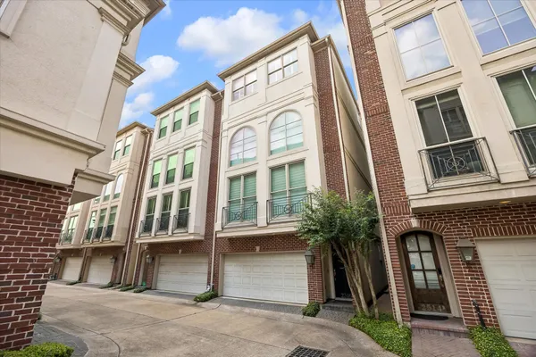 $650,000 | 2516 South Boulevard, Houston, TX 77098