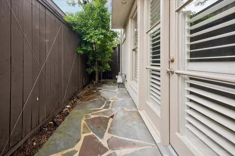 $650,000 | 2516 South Boulevard, Houston, TX 77098