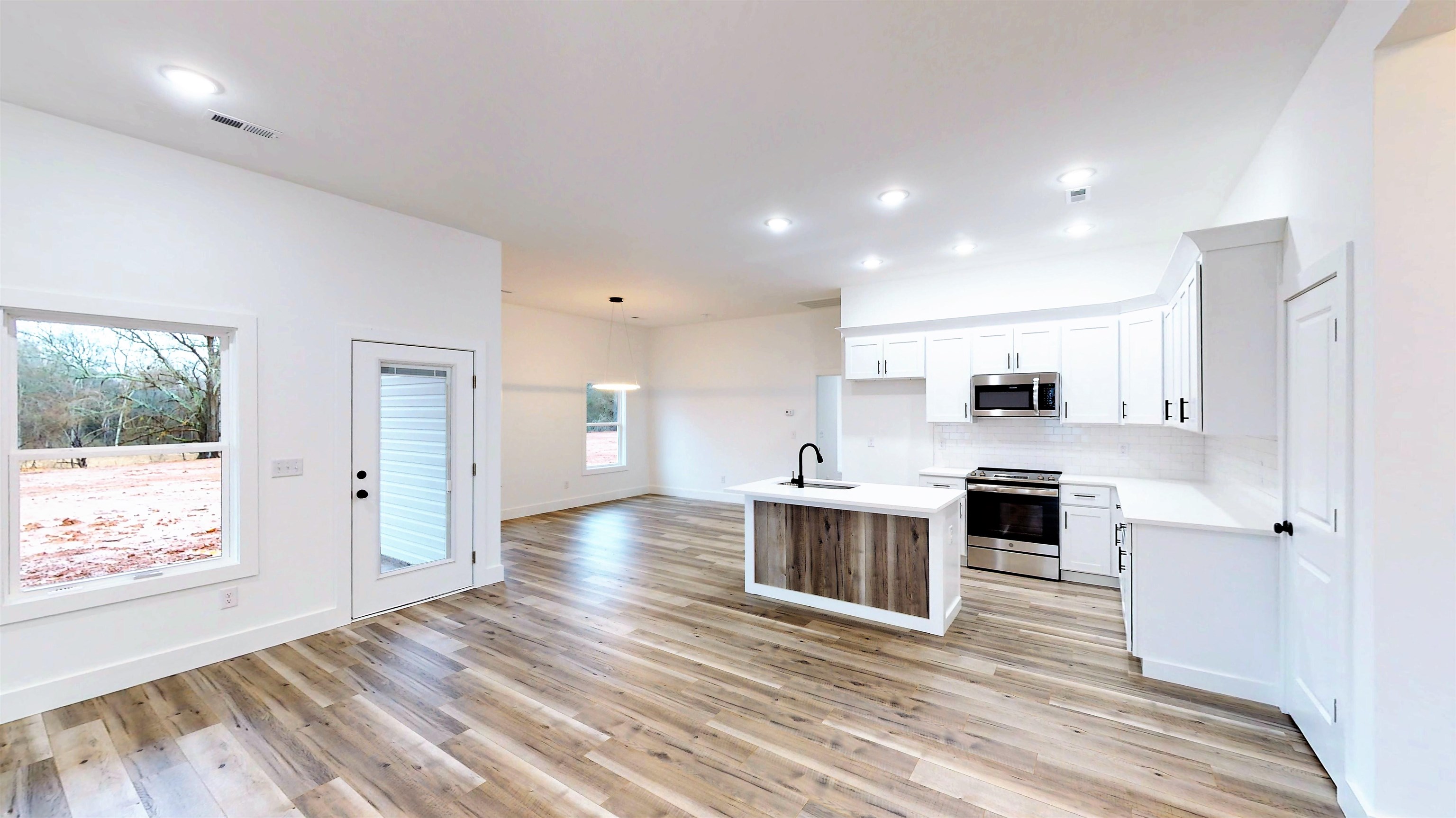 251 R C Thompson Road Chesnee, SC 29323 - Photo 8 of 27 Gallery Image 8