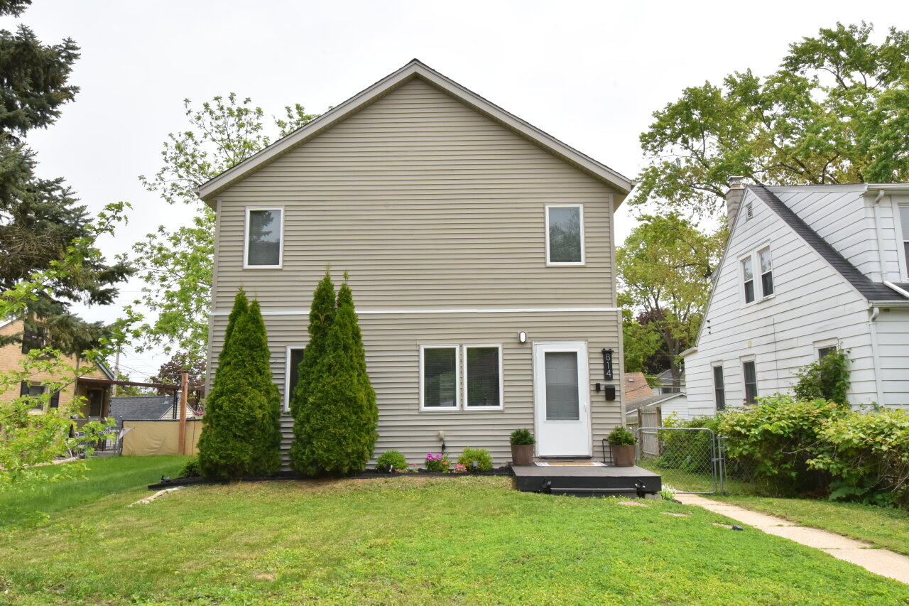814 South 114th St  