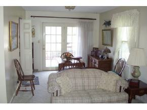 208 Edgefield Road Bristol, TN 37620 - Photo 2 of 9 Photo 2