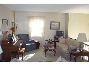 208 Edgefield Road Bristol, TN 37620 - Photo 4 of 9 Photo 4