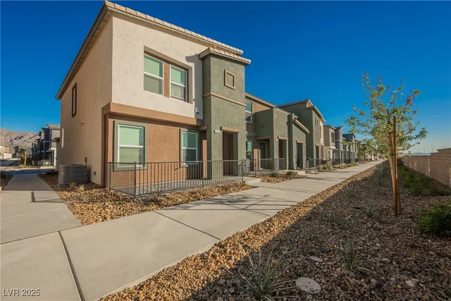 $2,040 | 1693 Pamela Springs Lane, North Las Vegas, NV 89084