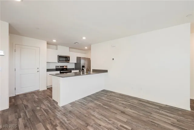 $2,040 | 1693 Pamela Springs Lane, North Las Vegas, NV 89084