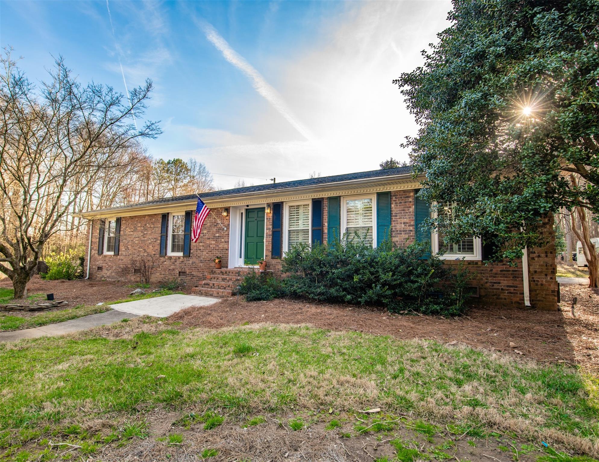9005 Hood Road Charlotte, NC 28215 - Photo 1 of 28 Gallery Image 1