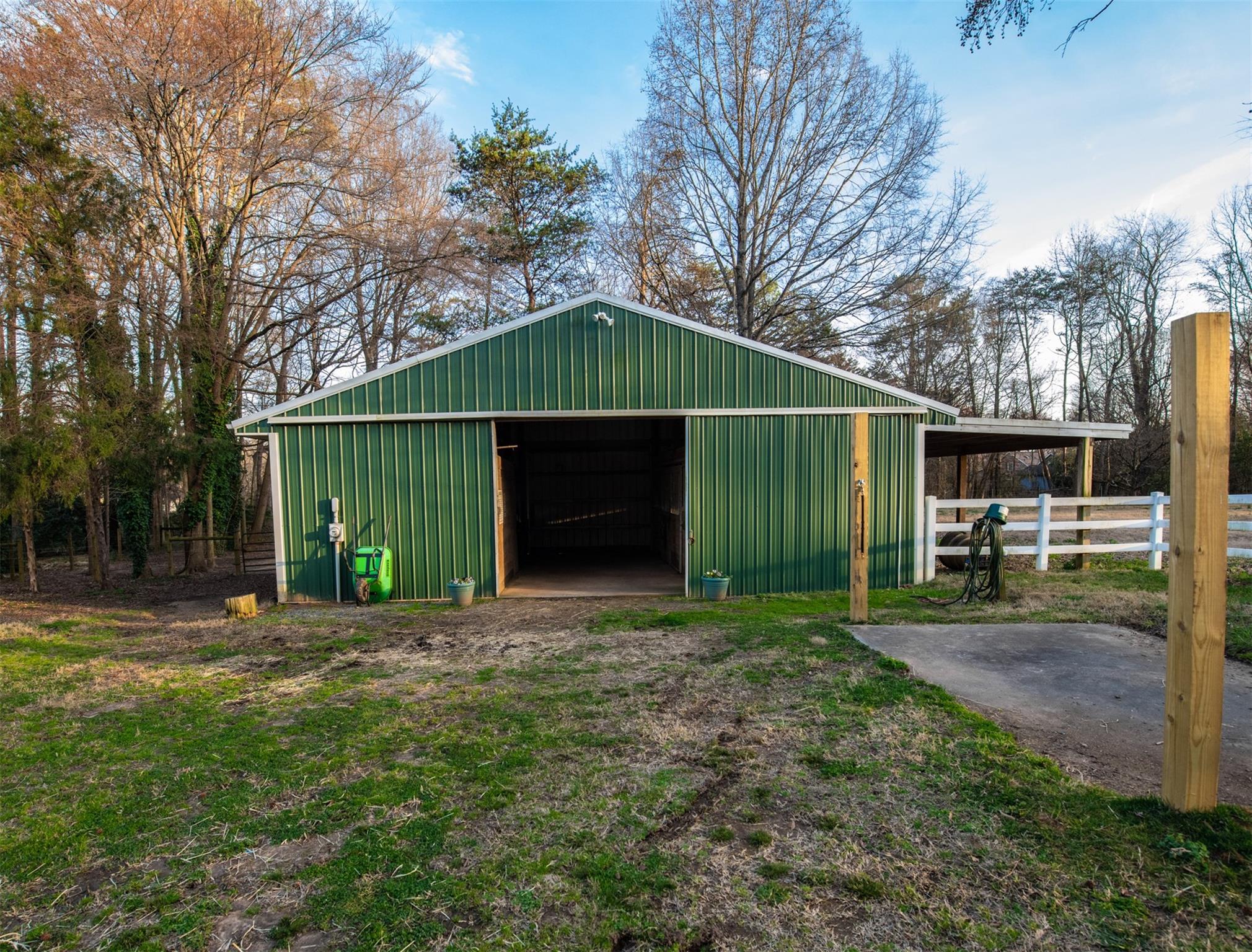 9005 Hood Road Charlotte, NC 28215 - Photo 22 of 28 Gallery Image 22