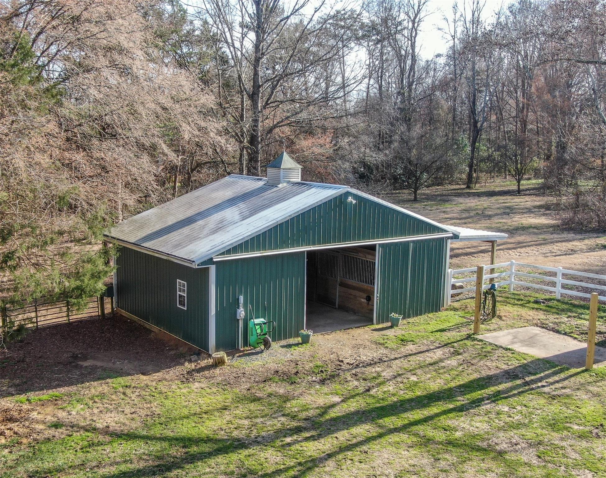 9005 Hood Road Charlotte, NC 28215 - Photo 26 of 28 Gallery Image 26