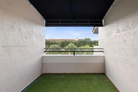 $637,500 | 9001 Southwest 94th Street, Unit 201, Miami, FL 33176