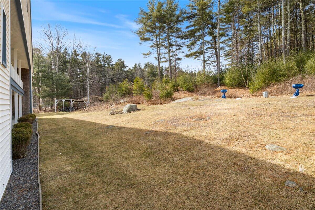 35 Main Street, Unit 8 Ogunquit, ME 03907 - Photo 19 of 22 Common picnic area