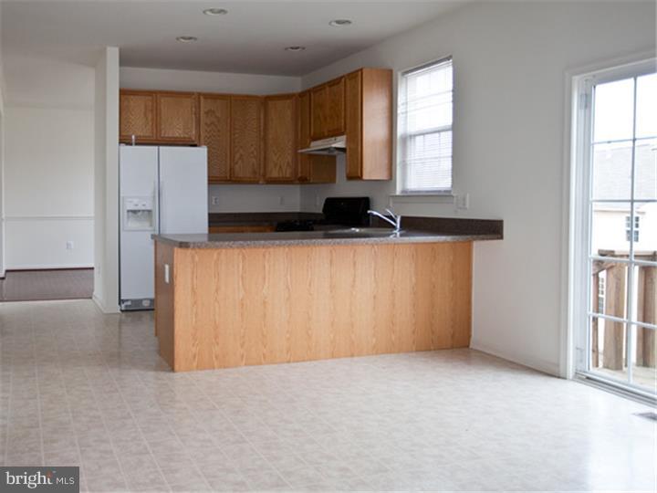 6 Parliament Road Sicklerville, NJ 08081 - Photo 8 of 18 Kitchen