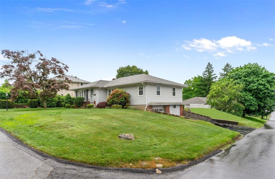 1 Richard Road North Providence, RI 02911 - Photo 4 of 36 Gallery Image 4