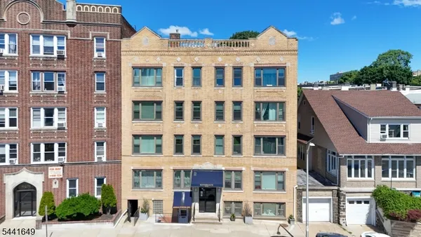 $3,000 | 6405 John F. Kennedy Boulevard, Unit C2, North Bergen, NJ 07047
