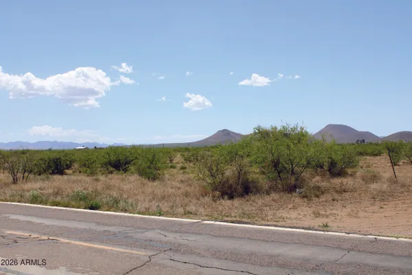 $59,900 | 38.67-acre Lydy Avenue, Unit 39, Pearce, AZ 85625