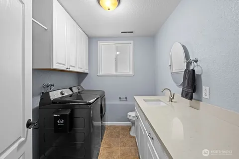 $800,000 | 10429 34th Drive Southeast, Everett, WA 98208
