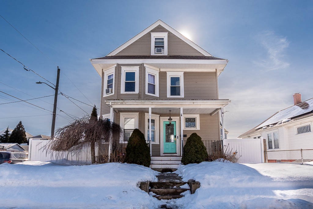 43 Warwick Road Pawtucket, RI 02861 - Photo 1 of 27