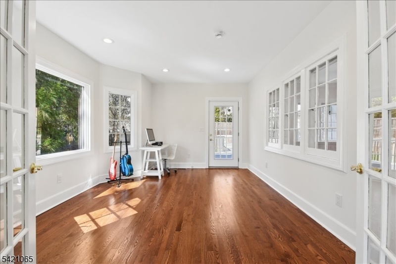 27 Barnsdale Road Short Hills, NJ 07078 - Photo 11 of 48