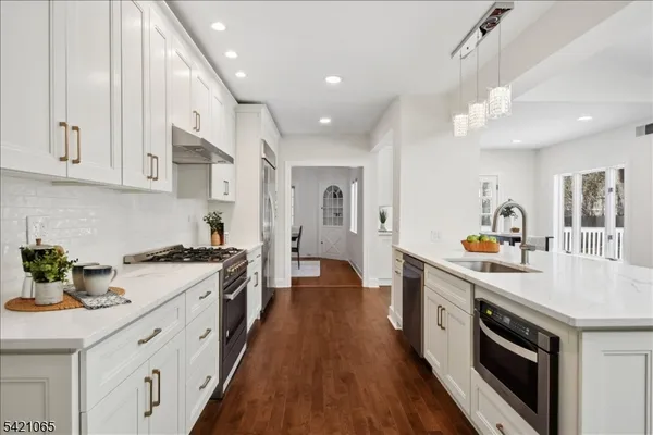 $2,495,000 | 27 Barnsdale Road, Short Hills, NJ 07078