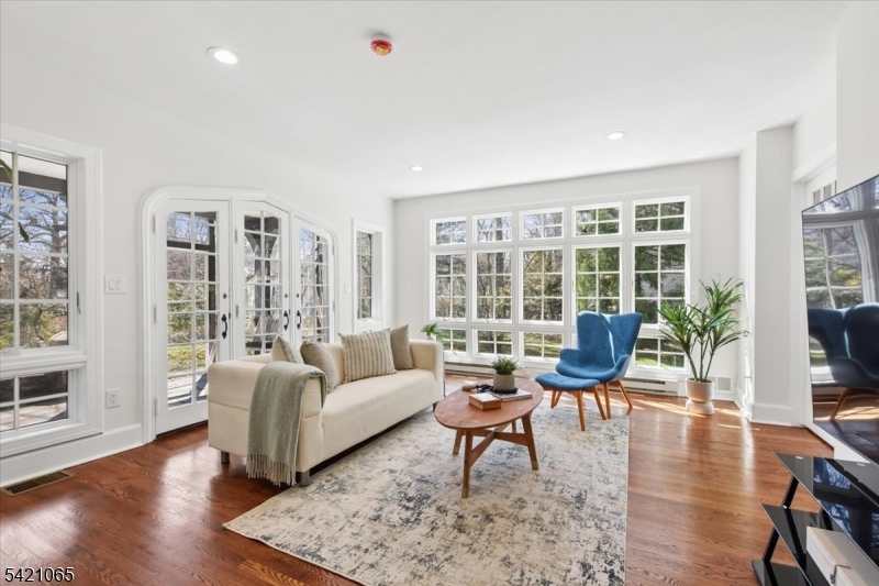 27 Barnsdale Road Short Hills, NJ 07078 - Photo 9 of 48