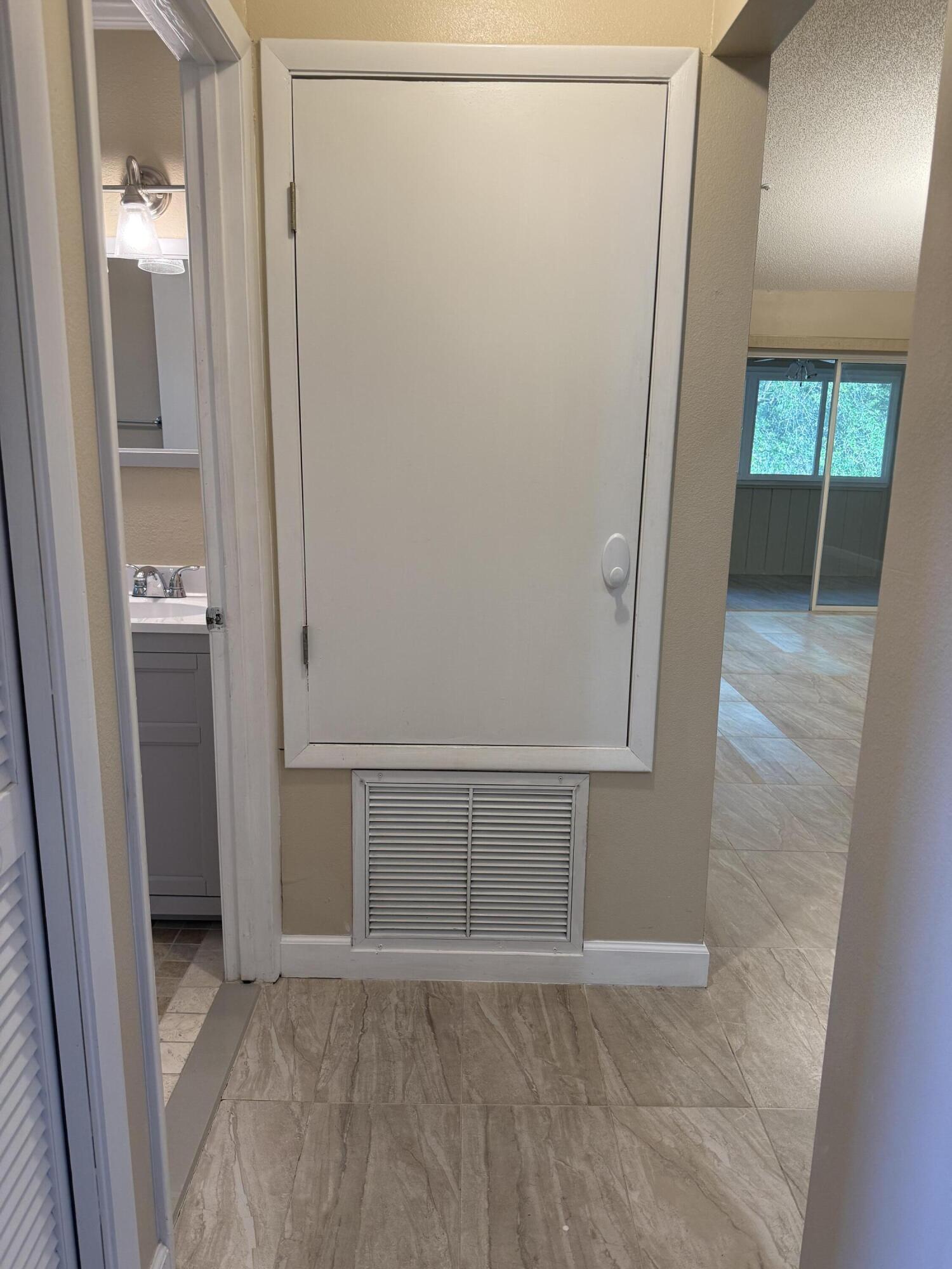 683 Post Oak Circle, Unit 105 Altamonte Springs, FL 32701 - Photo 9 of 22 IMG_6992