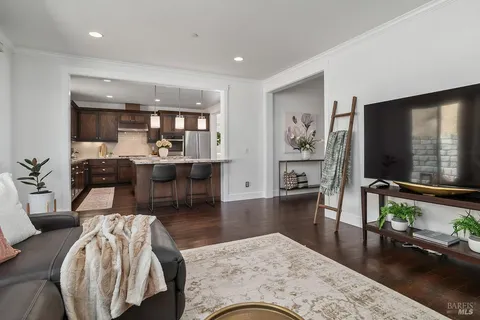$1,849,000 | 11 Zandra Place, Novato, CA 94945