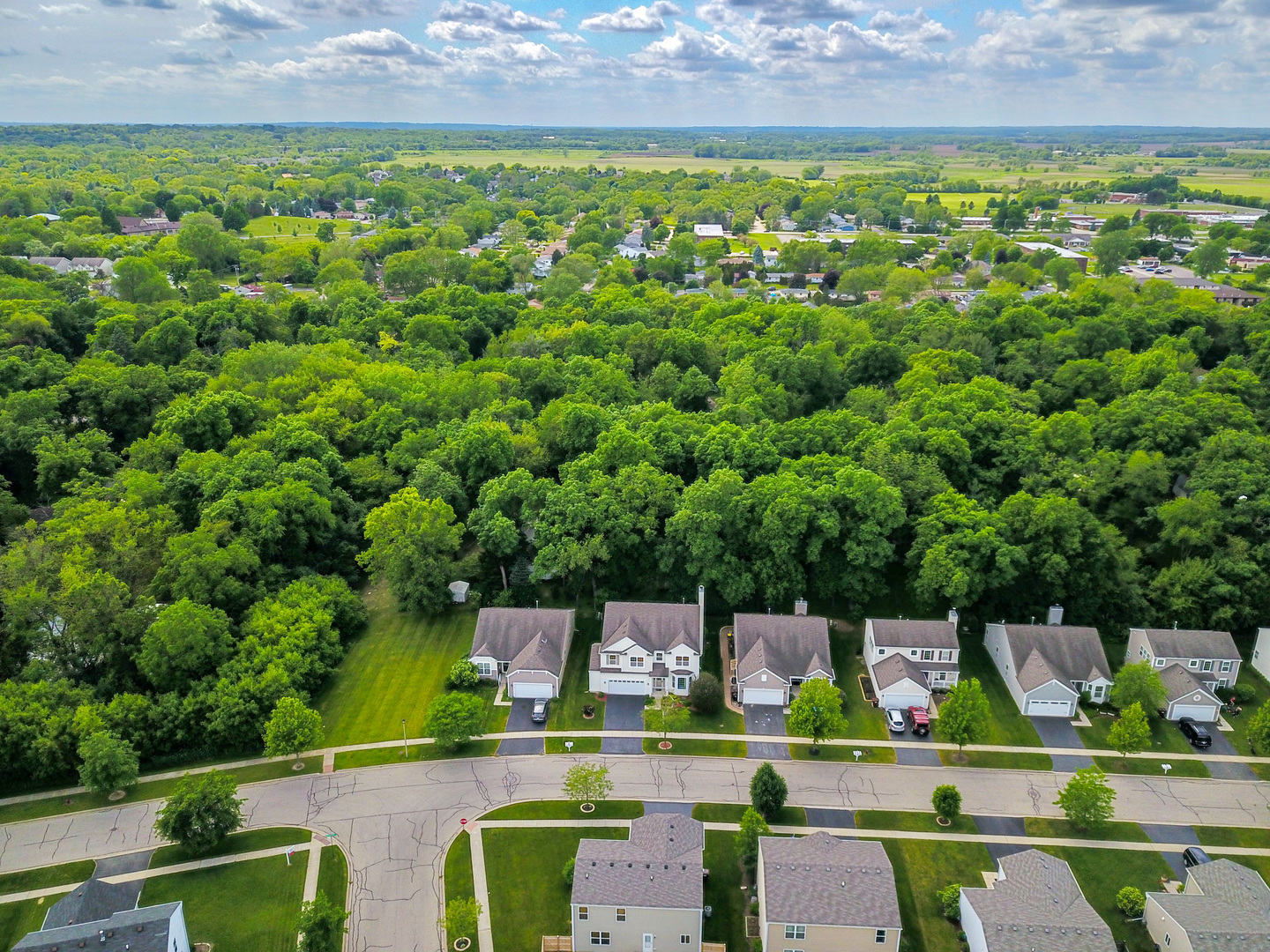 1805 Butterfield Road Woodstock, IL 60098 - Photo 2 of 37