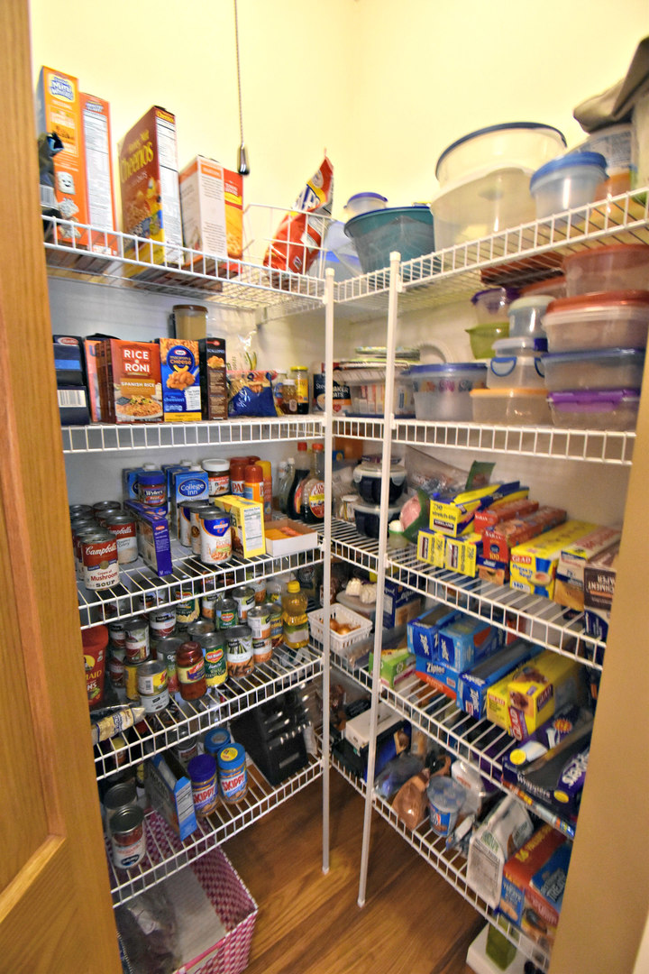 1805 Butterfield Road Woodstock, IL 60098 - Photo 13 of 37