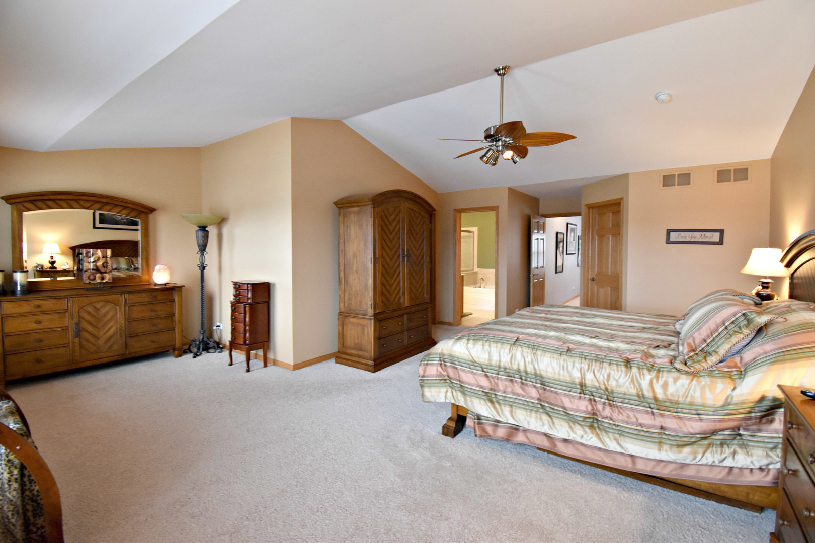 1805 Butterfield Road Woodstock, IL 60098 - Photo 18 of 37