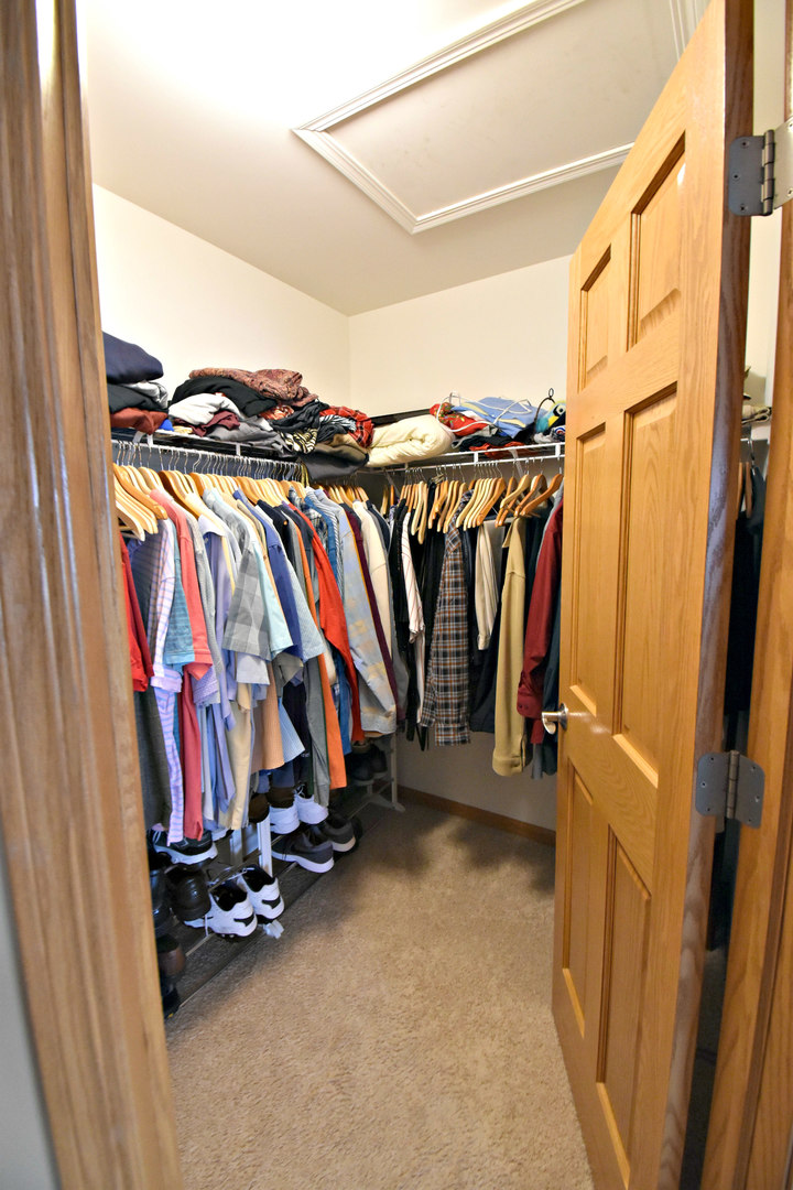 1805 Butterfield Road Woodstock, IL 60098 - Photo 20 of 37