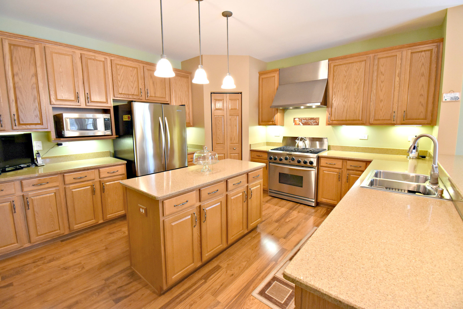 1805 Butterfield Road Woodstock, IL 60098 - Photo 3 of 37