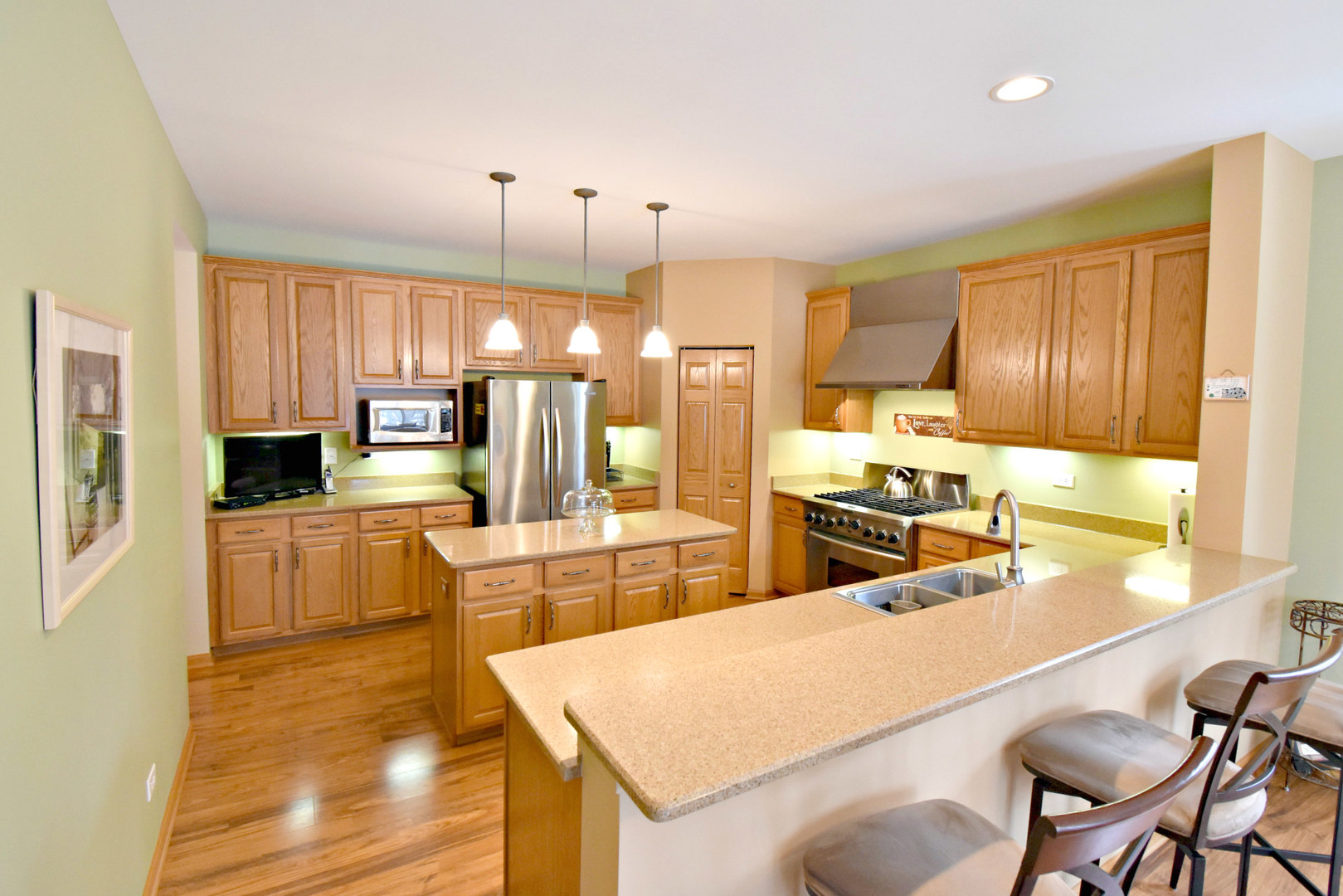 1805 Butterfield Road Woodstock, IL 60098 - Photo 4 of 37