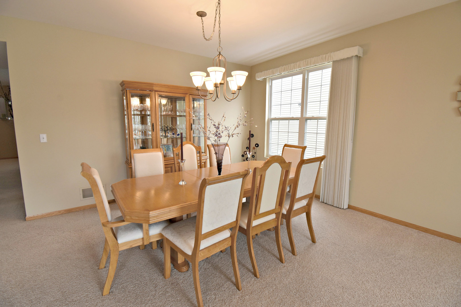 1805 Butterfield Road Woodstock, IL 60098 - Photo 6 of 37